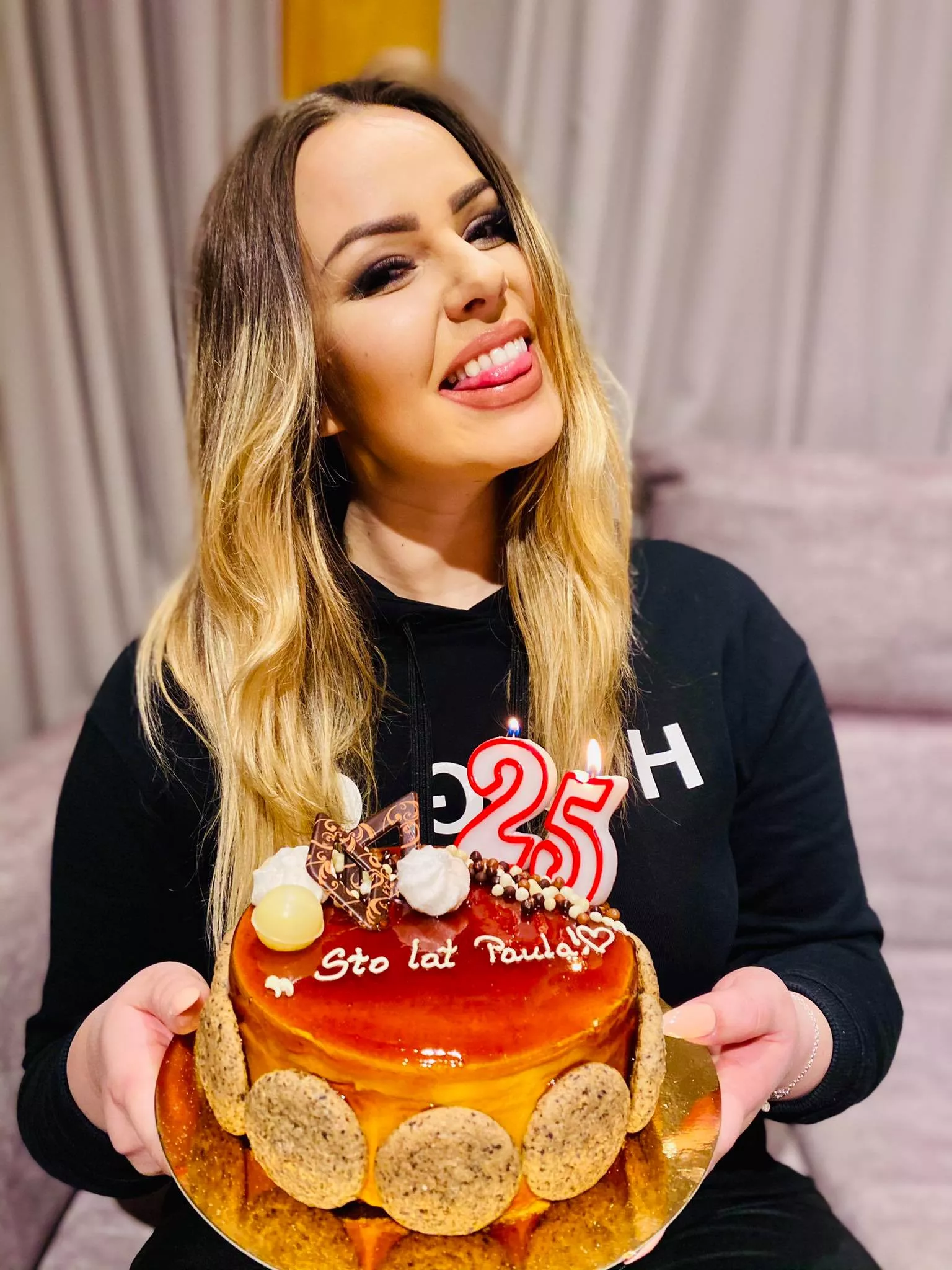 Niezwykła przemiana uwielbianej gwiazdy disco polo! Fani zachwyceni Paulą Karpowicz z Top Girls!
